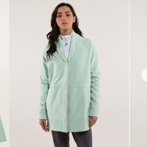 Like New Lululemon Yin To My Yang Cardi. Color Heathered Fresh Teal. Size 6